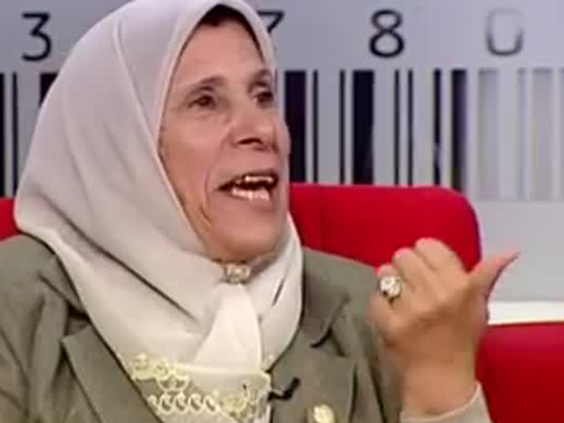 اضغط لمشاهدة الفيديو: امرأة بلغت السبعين وحلم الزواج لم يفارقها يومًا